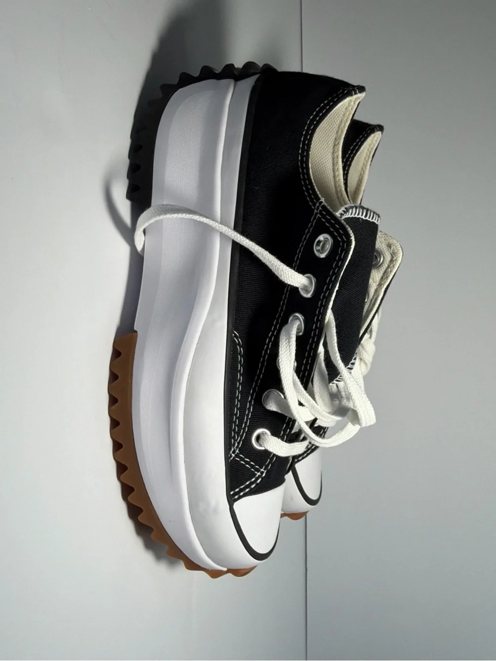 Run Star Converse Hike Low 'Black Gum' 168816C Unisex
